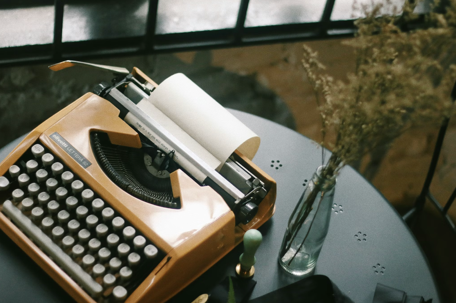 Typewriter representing content creation